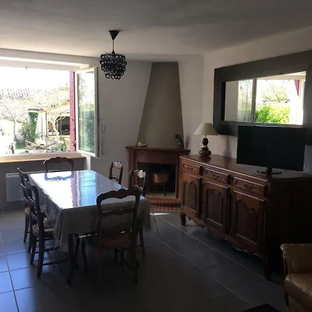 Holiday home Canta Aoussel